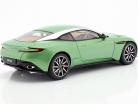 Aston Martin DB11 Baujahr 2017 appletree grün 1:18 AUTOart