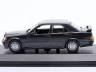 Mercedes-Benz 190E 2.3-16 (W201) Ano de construção 1984 preto metálico 1:43 Minichamps