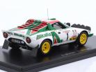 Lancia Dtratos HF #1 winnaar Rallye Tour de Corse 1976 Munari, Maiga 1:43 Spark