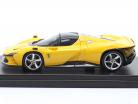 Ferrari Daytona SP3 Closed Top Bouwjaar 2022 Modena geel 1:43 LookSmart