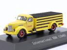 International KB8 Coca-Cola bestelwagens Bouwjaar 1948 geel 1:72 Edicola