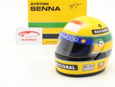 Ayrton Senna McLaren MP4/8 #8 公式 1 1993 头盔 1:2
