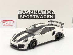 Porsche 911 (991 II) GT2 RS Weissach Package 2018 Wit / zwart velgen 1:18 Minichamps