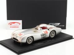J. M. Fangio Mercedes-Benz W196 #16 winnaar Italiaans GP formule 1 Wereldkampioen 1954 1:18 GP Replicas