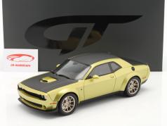 Dodge Challenger R/T Scat Pack Widebody verde metallico / Nero 1:18 GT-Spirit