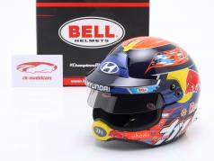 Thierry Neuville #11 Hyundai Motorsport WRC 2022 capacete 1:2 Bell