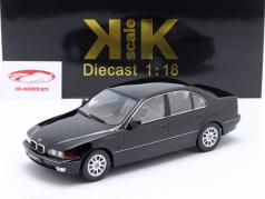 BMW 528i (E39) limousine Anno di costruzione 1995 nero metallico 1:18 KK-Scale