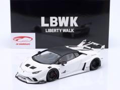LB Silhouette Works Lamborghini Huracan GT 2019 白色的 1:18 AUTOart