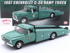 Chevrolet C30 Ramp Truck "Holley Speed Shop" Année de construction 1967 vert 1:18 GMP