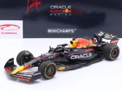 M. Verstappen Red Bull Racing RB18 #1 vincitore Italia GP formula 1 2022 1:18 Minichamps