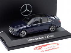 Mercedes-Benz E-klasse limousine (W214) Byggeår 2024 nautisk blå 1:43 Norev