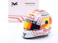 Max Verstappen Red Bull Racing #1 gagnant Japon GP formule 1 Champion du monde 2023 casque 1:2 Schuberth