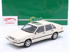 Volvo 850 GLT Année de construction 1991-1994 blanc 1:18 Cult Scale