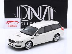 Subaru Legacy Touring Wagon STI Anno di costruzione 2007 bianco satinato 1:18 DNA Collectibles