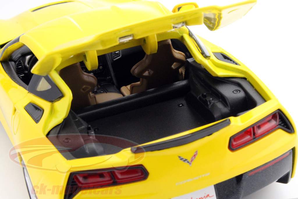 Chevrolet Corvette Stingray jaar 2014 geel 1:18 Maisto