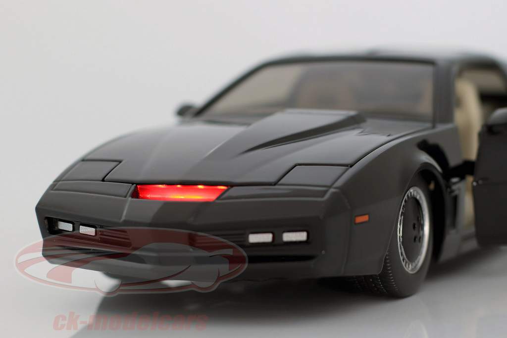 Pontiac Firebird K.I.T.T tv-serie Knight Rider (1982-1986) zwart 1:24 Jada Toys