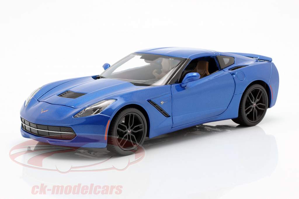 Chevrolet Corvette Stingray Z51 Year 2014 blue 1:18 Maisto