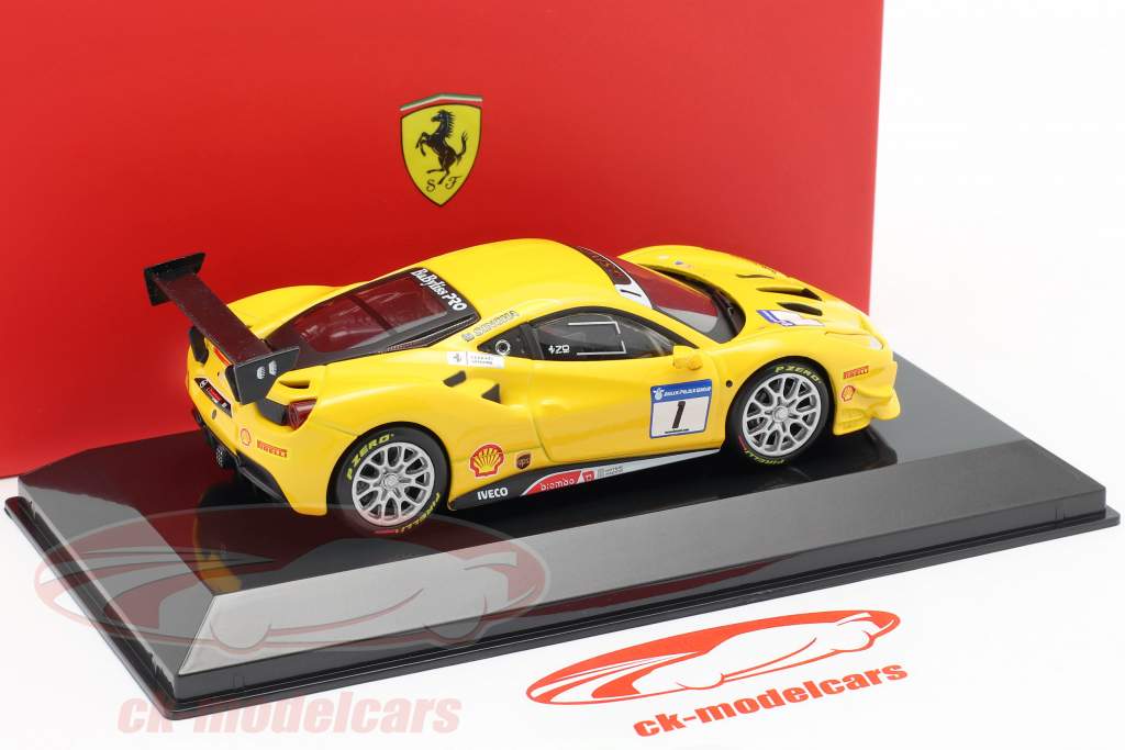 Ferrari 488 Challenge #1 amarelo 1:43 Bburago