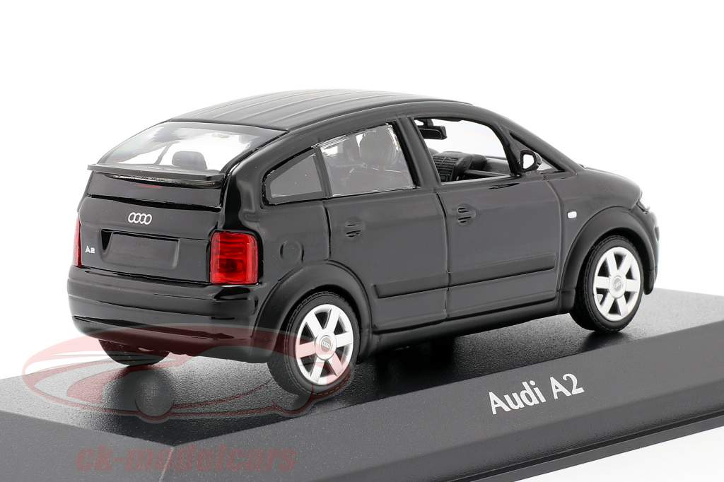 Audi A2 (8Z) Année de construction 2000 noir métallique 1:43 Minichamps