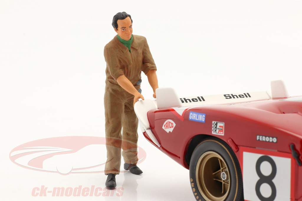 Figure mechanic with brown Overall pushes 1:18 FigurenManufaktur