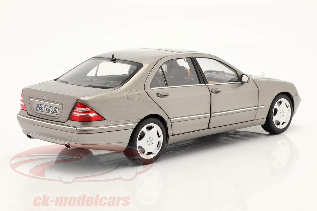 Mercedes-Benz S 600 (V220) Année de construction 2000-2005 argent cubanite 1:18 Norev