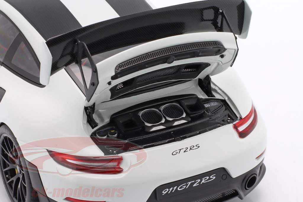 Porsche 911 (991 II) GT2 RS Weissach Pakke 2017 hvid 1:18 AUTOart