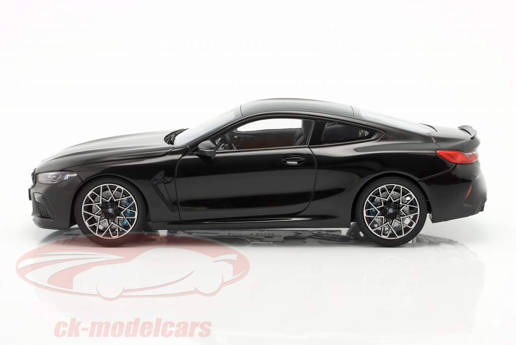 BMW 8 Series M8 Coupe (F92) 建設年 2020 黒 メタリック 1:18 Minichamps
