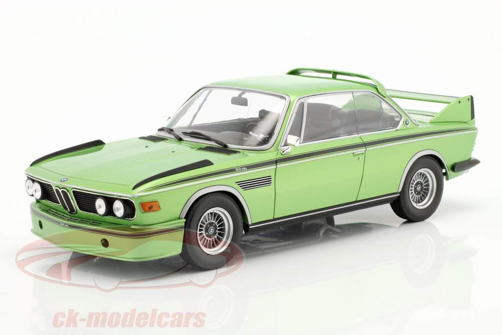 Minichamps 1:18 BMW 3.0 CSL (E9) 建設年 1973 緑 メタリック ...