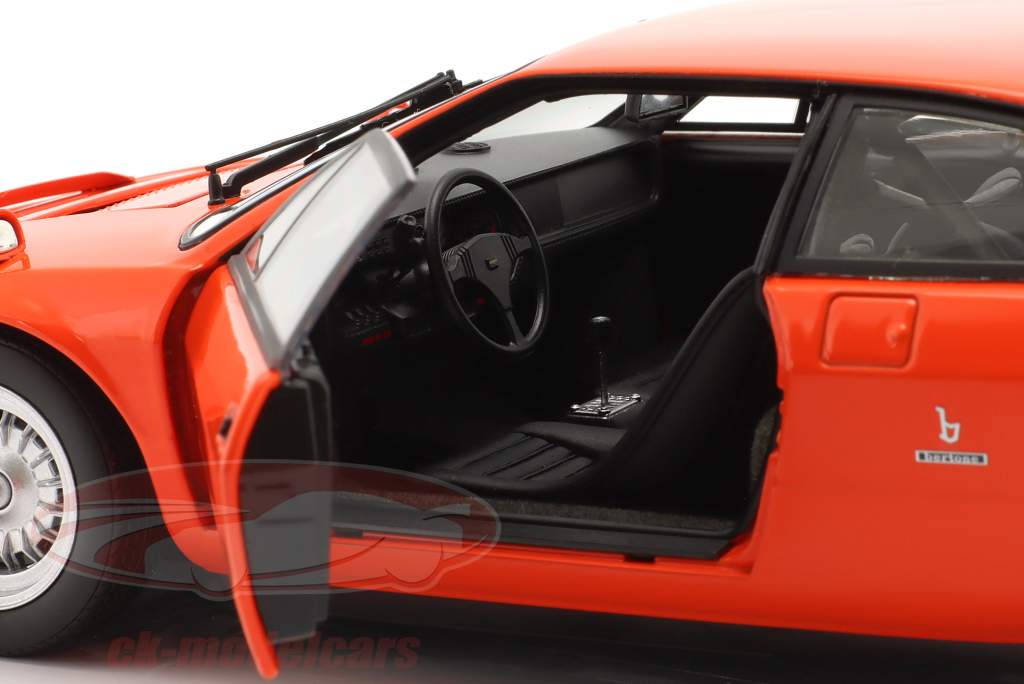 Lamborghini Urraco Rally Baujahr 1974 orange 1:18 Kyosho