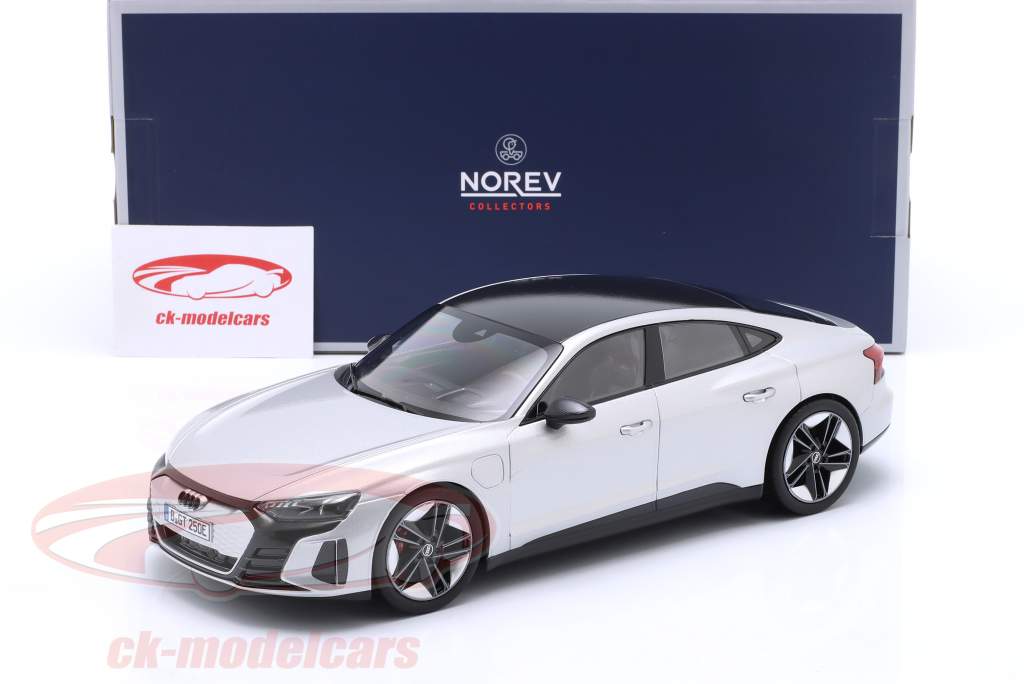 Audi RS e-tron GT Année de construction 2021 argent 1:18 Norev
