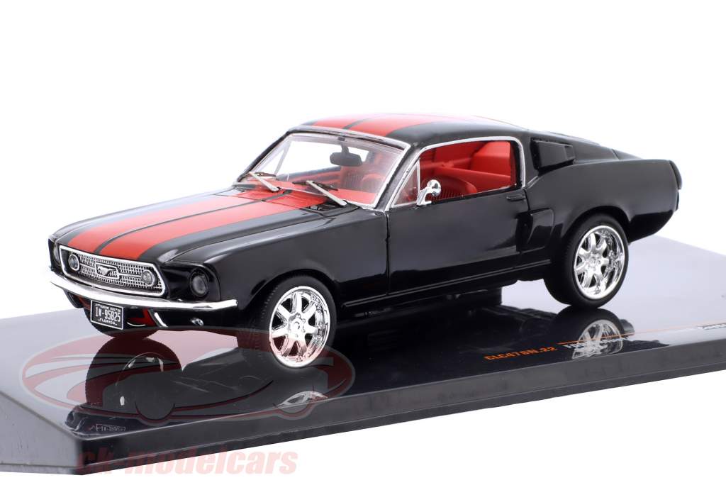 Miniature Ford Mustang Fastback 1967 Ixo