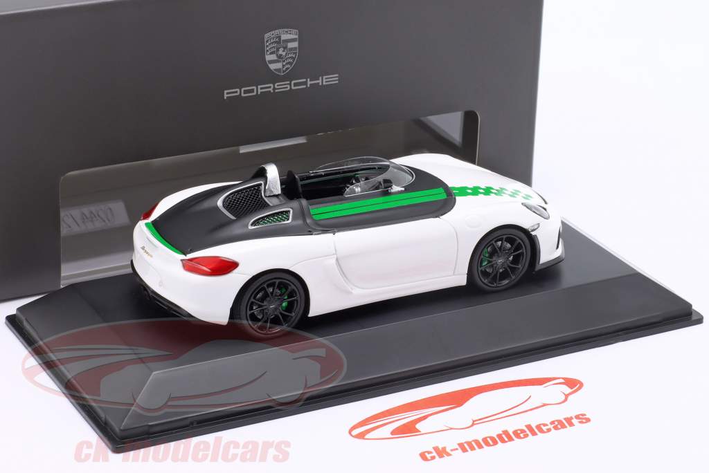 Porsche Boxster Bergspyder white / green / black 1:43 Spark