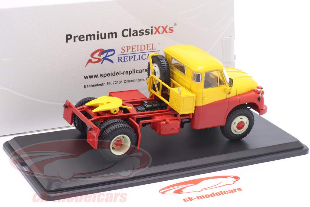 Premium Classixxs 1:43 Tatra T138 NT SZM red / yellow PCL47143