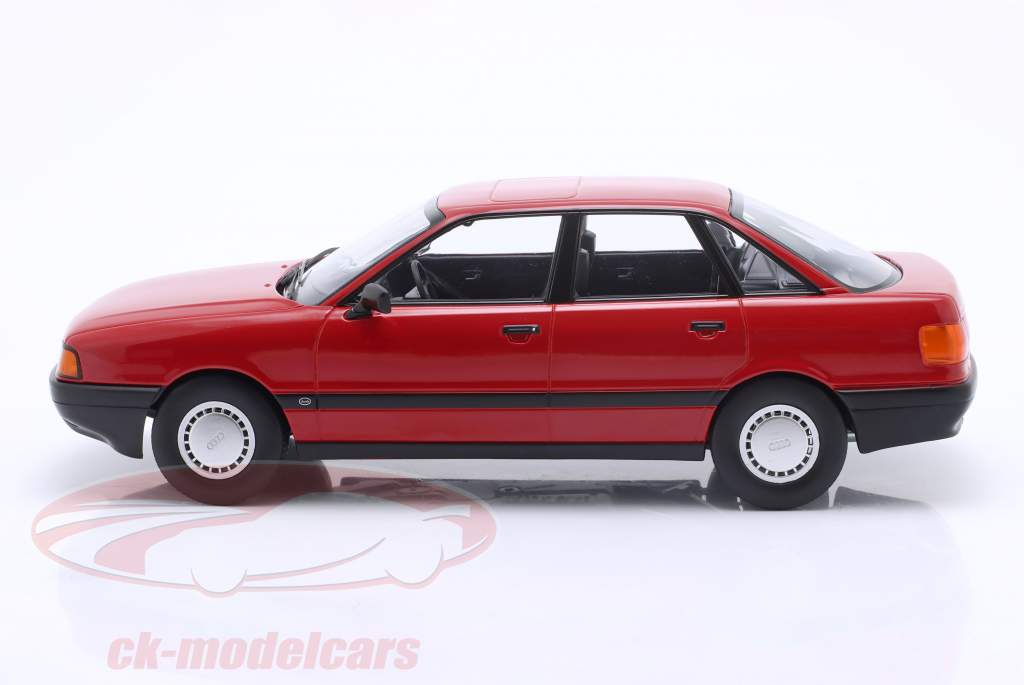 Audi 80 (B3) Año de construcción 1989 rojo 1:18 Triple9