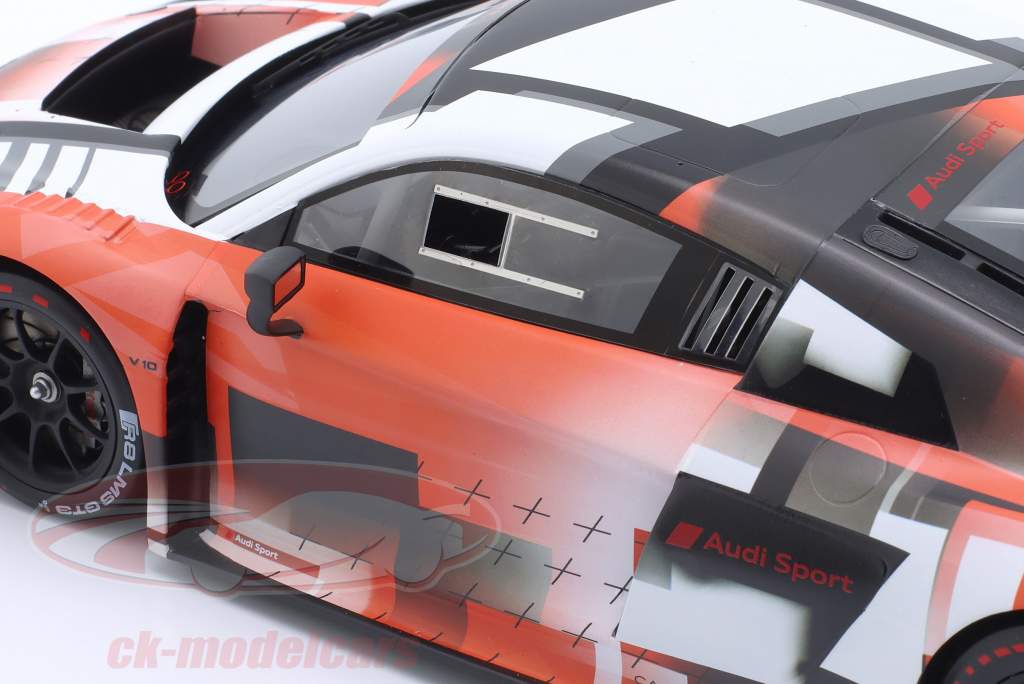 Audi R8 LMS GT3 Evo 2 Presentación carros 1:18 Spark