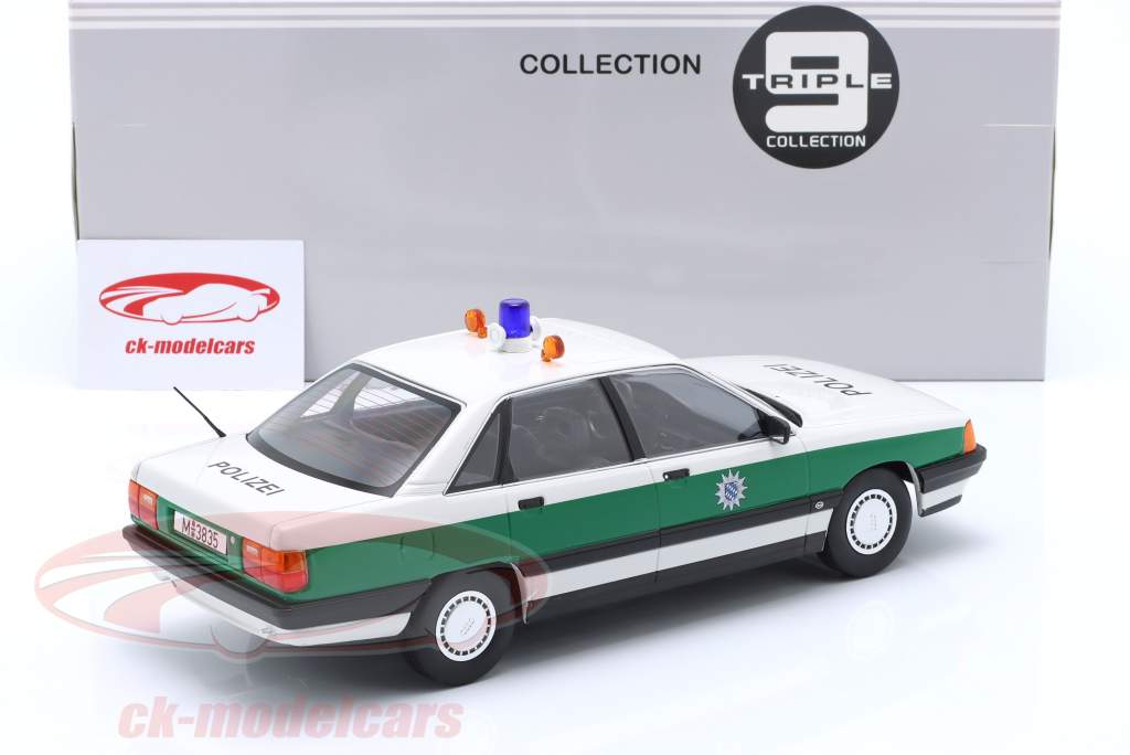 Audi 100 C3 polícia ano de construção 1989 verde / branco 1:18 Triple9