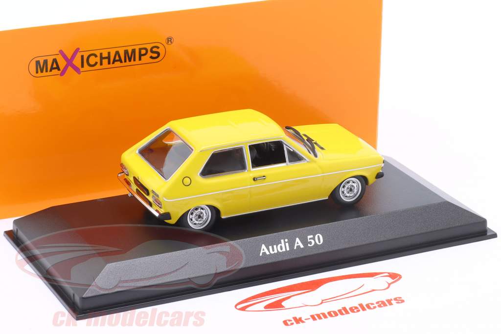 Audi A 50 Bouwjaar 1975 geel 1:43 Minichamps