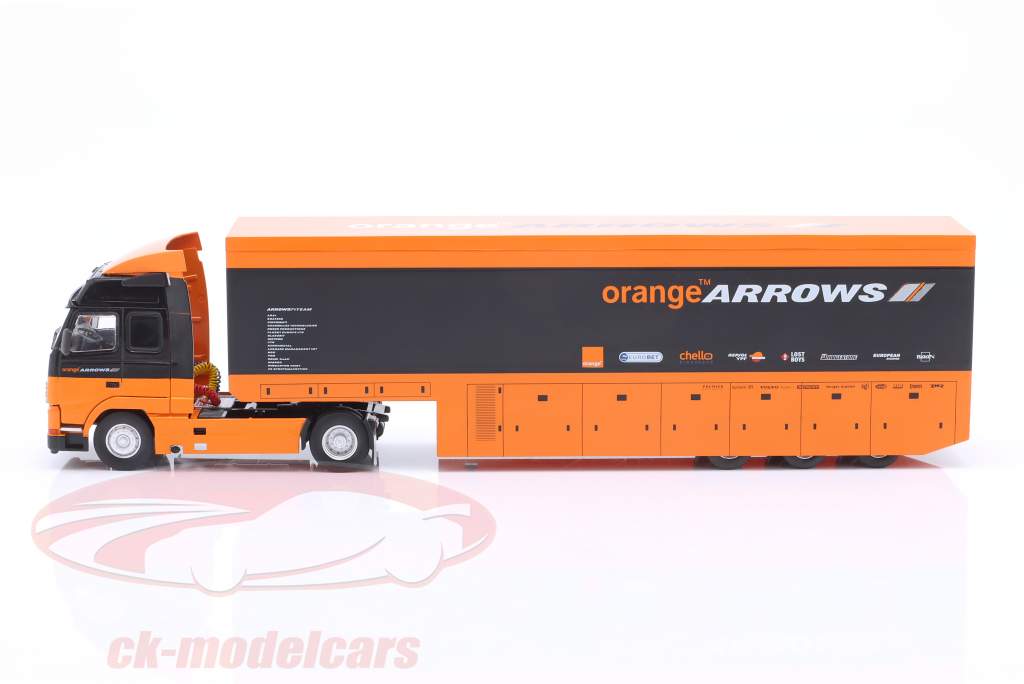 Volvo FH12 Arrows Formule 1 2000 / 01 Team camionnettes orange / noir 1:43 Ixo