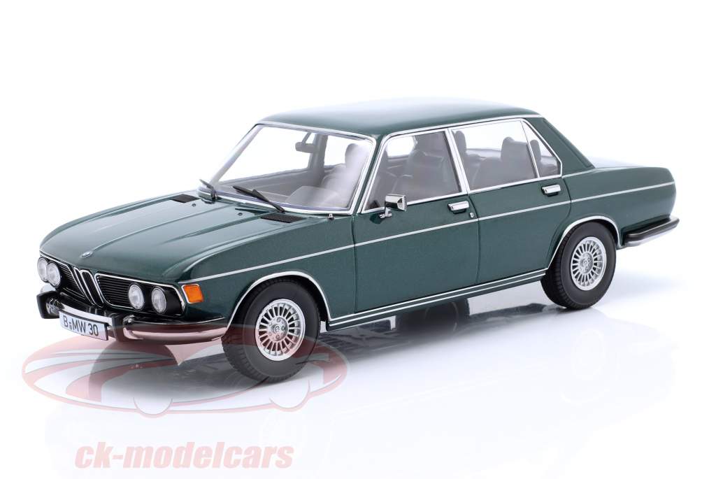 BMW 3.0 S (E3) 2 Series year 1971 dark green metallic 1:18 KK-Scale