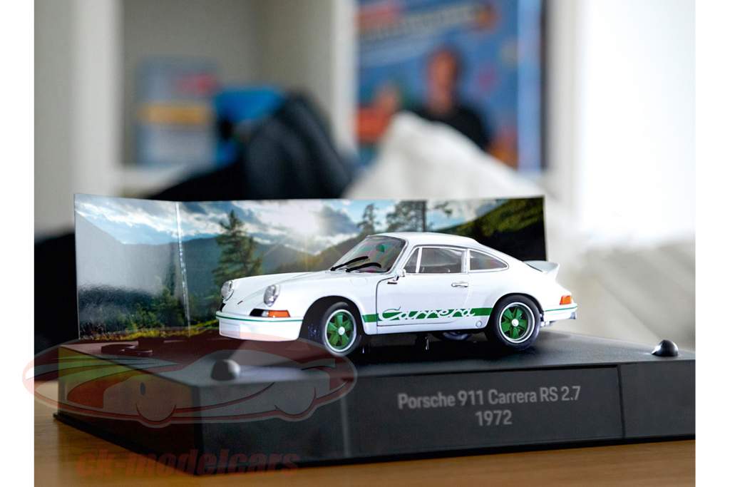 Porsche календарь появления Build your Legend: Porsche 911 Carrera RS 1:24 Franzis