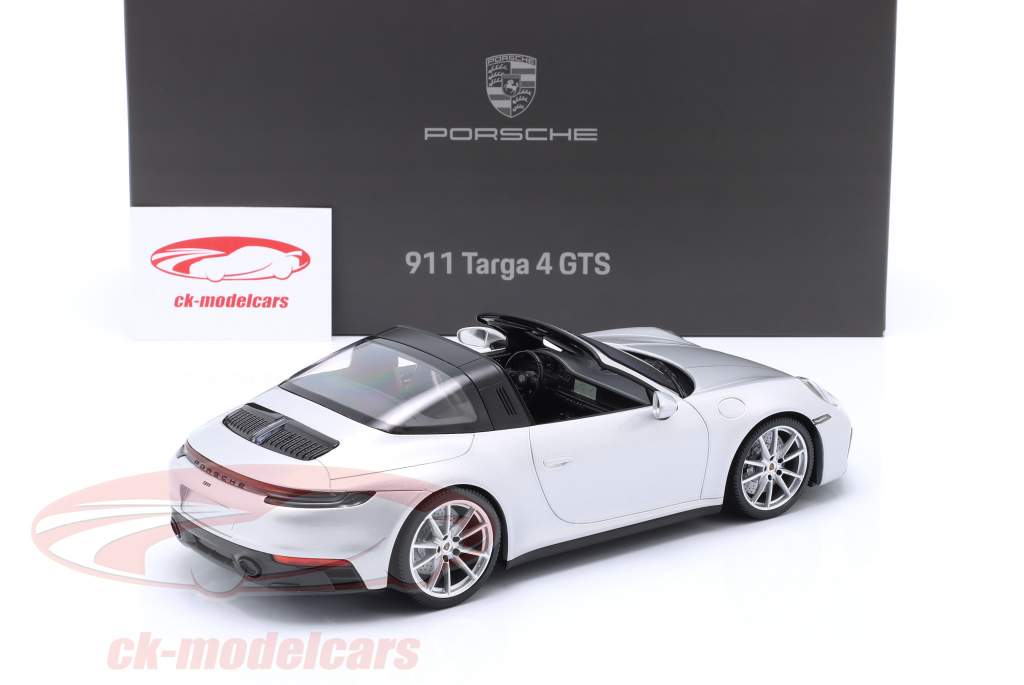 Minichamps 1:18 Porsche 911 (992) Targa 4 GTS year 2021 GT silver 