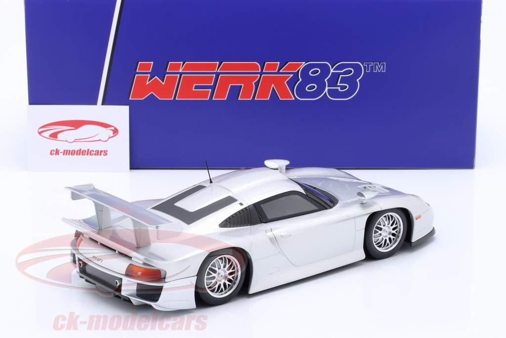 Porsche 911 GT1 Street Version 1997 zilver 1:18 WERK83