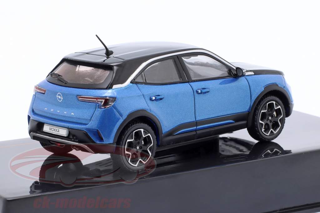 Opel Mokka-e Byggeår 2020 blå metallisk 1:43 Ixo
