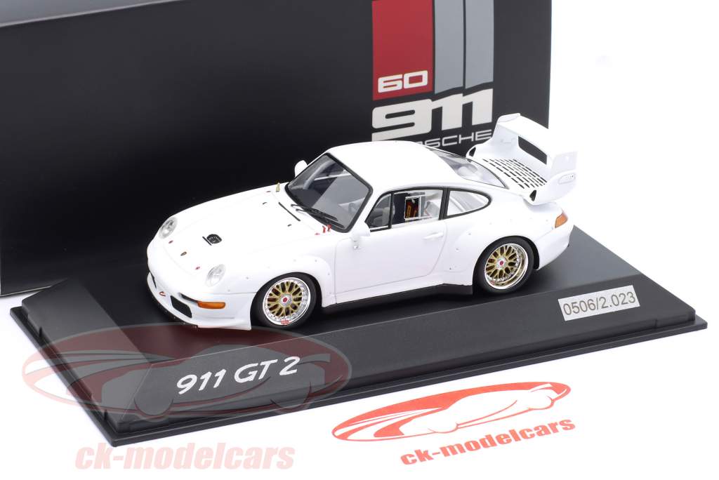 Porsche 911 (993) GT2 weiß 1:43 Spark