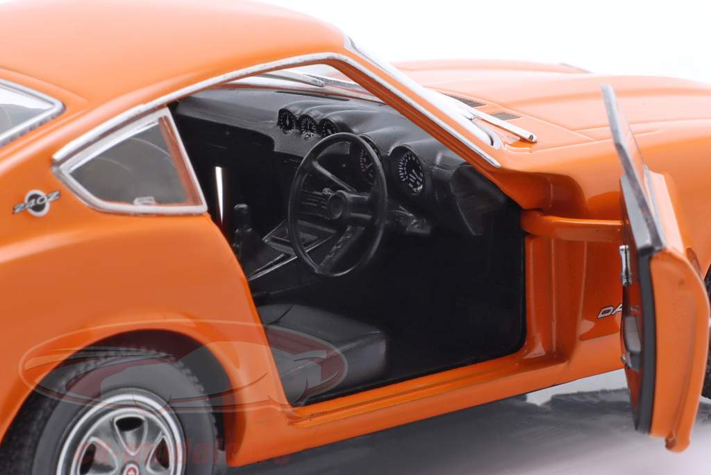 Datsun 240Z 建設年 1969 オレンジ 1:24 WhiteBox
