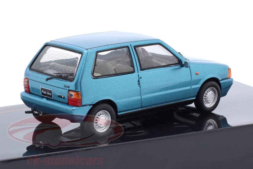 Fiat Uno Année de construction 1983 bleu métallique 1:43 Ixo