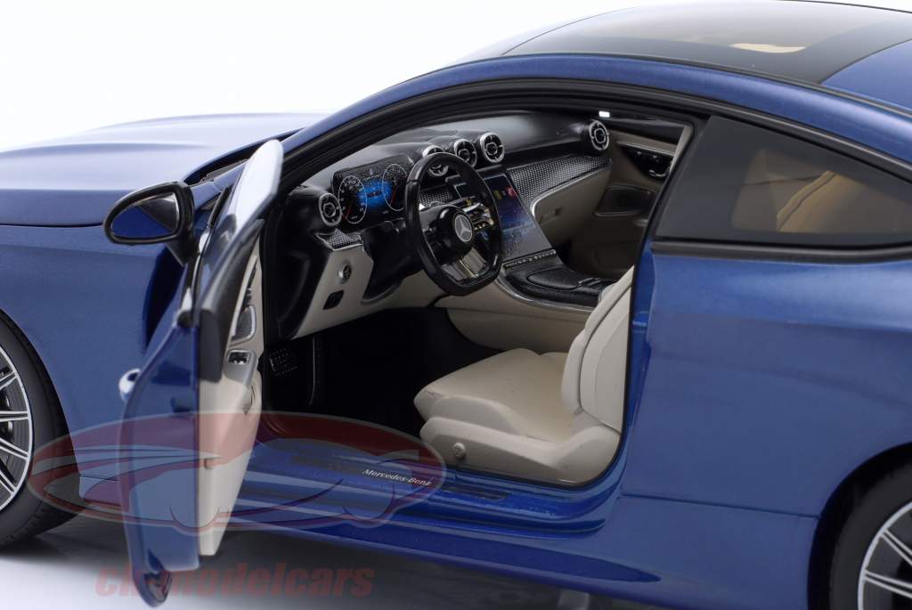 Mercedes-Benz AMG-Line CLE Coupe (C236) 2023 azul espectral 1:18 Norev