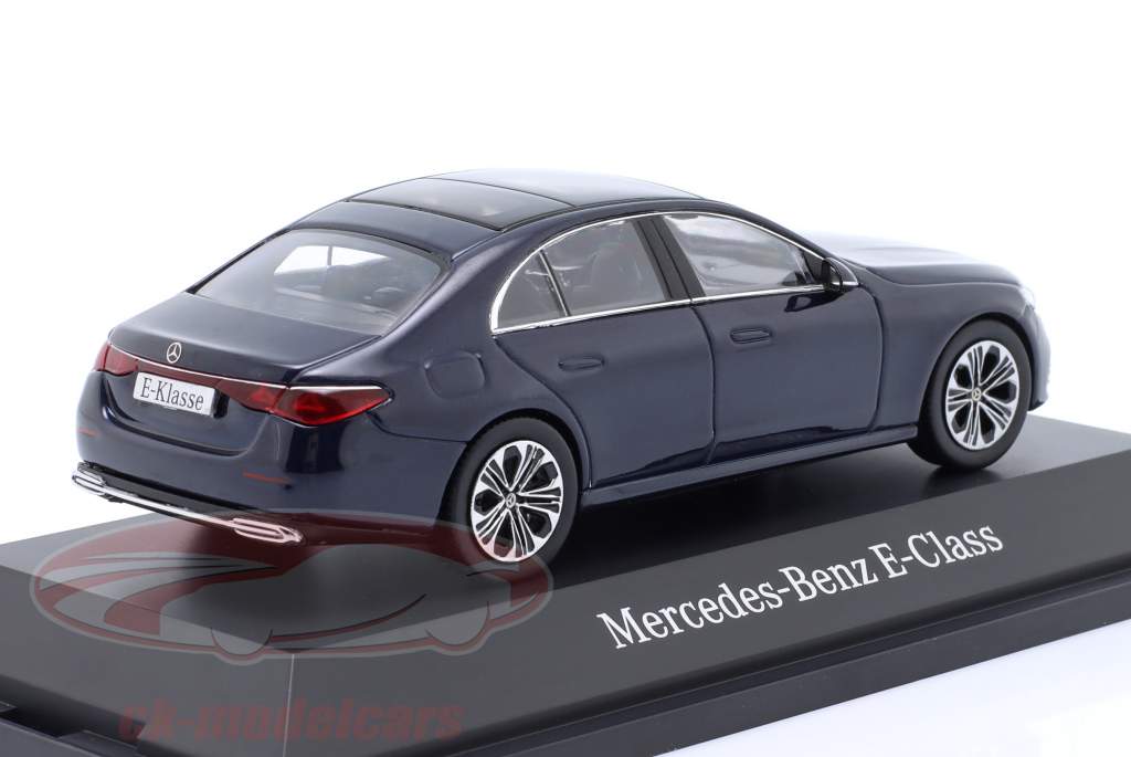 Norev 1:43 Mercedes-Benz E-Class limousine (W214) Construction 