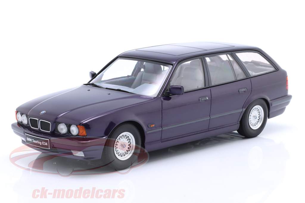 BMW 5s serie E34 Touring Año de construcción 1996 Violeta metálico 1:18 Triple9