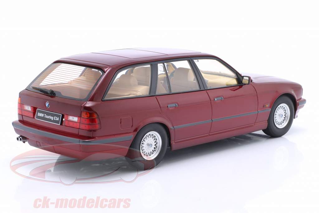 BMW 5s serie E34 Touring Año de construcción 1996 rojo calipso metálico 1:18 Triple9